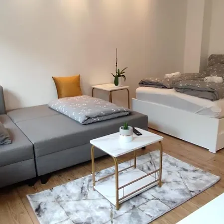 Zentrales, Gemuetliches Wohngemeinschaft-zimmer Апартаменты Нюрнберг