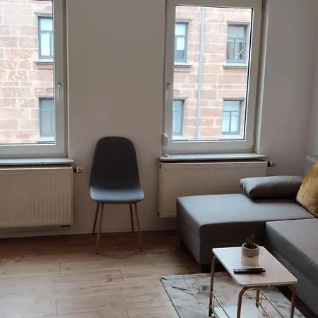 Zentrales, Gemuetliches Wohngemeinschaft-zimmer * Нюрнберг